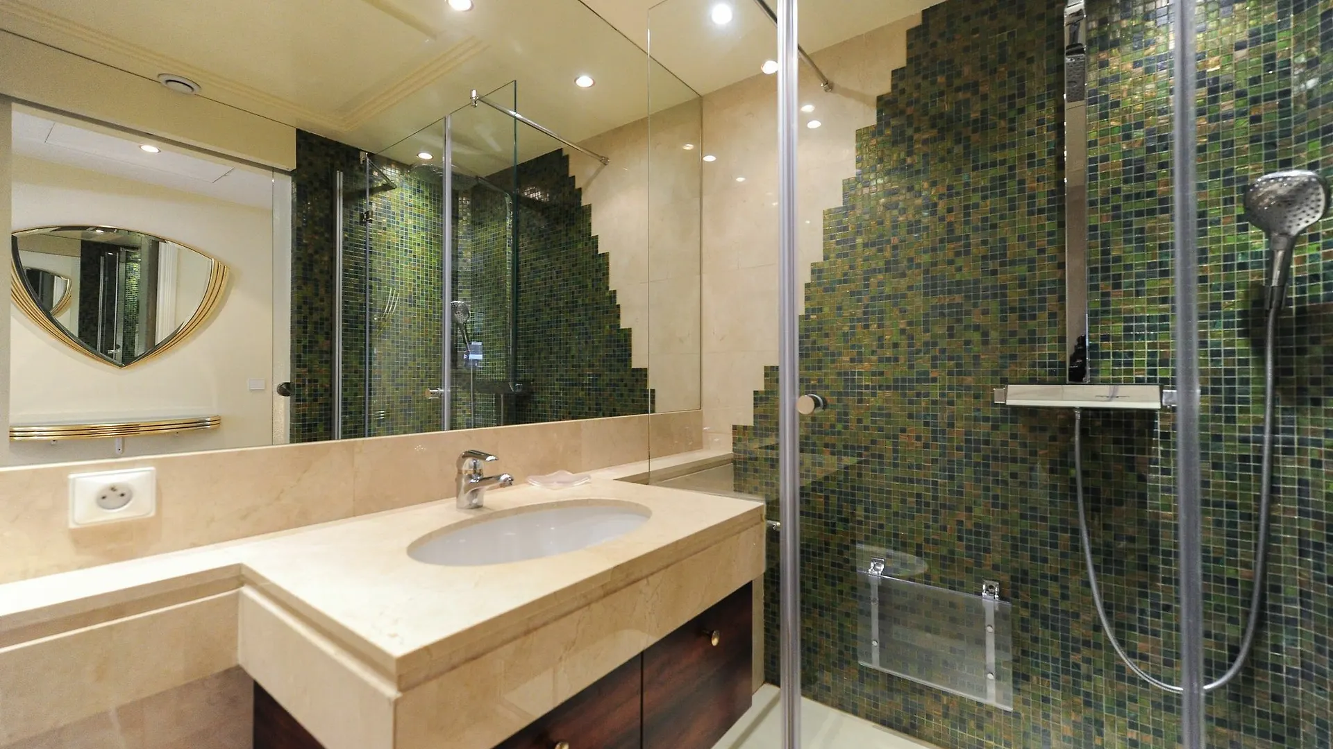 Apartement In Residence Croisette Azur Cannes 0*,  France
