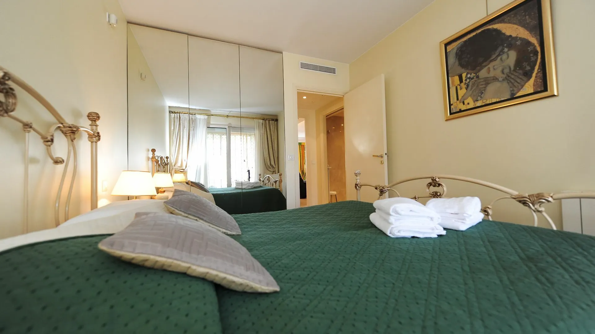 Apartement In Residence Croisette Azur Cannes Apartment